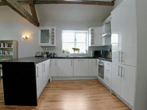 2 bedroom accommodation in Ludlow