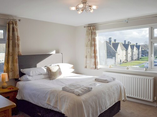 5 bedroom accommodation in Bakewell