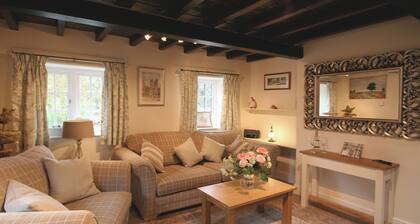 Chestnut Cottage - E5625