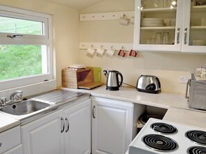 Private kitchen - Glentairre Cottage - SWWW (Glenprosen, by Kirriemuir)