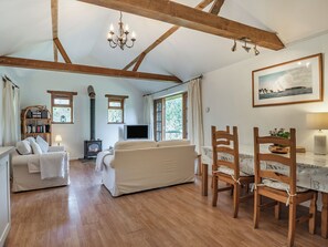 TV, fireplace - 2 bedroom accommodation in Branscombe (Branscombe)
