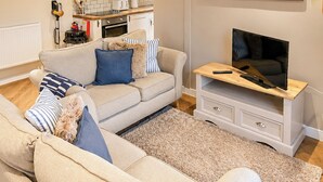 TV - 2 bedroom accommodation in Llanllechid, near Bangor (Llanllechid, near Bangor)