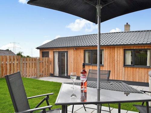 2 bedroom accommodation in Llanllechid, near Bangor