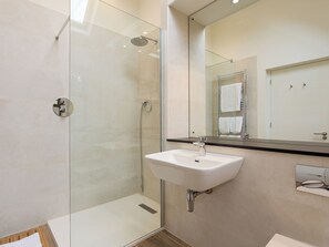 Towels - 2 bedroom accommodation in Sidbury, near Sidmouth (Sidbury, near Sidmouth)