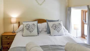 3 bedrooms, free WiFi, bed sheets