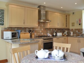 Dishwasher, cookware/dishes/utensils