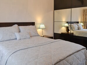 1 bedroom, free WiFi, bed sheets