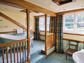 Towels - 4 bedroom accommodation in Webbery, near Bideford (Webbery, near Bideford)