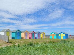 Exterior - 3 bedroom accommodation in Amble (Amble)