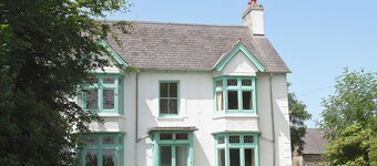 4 bedroom accommodation in Blaencelyn, near Llangrannog