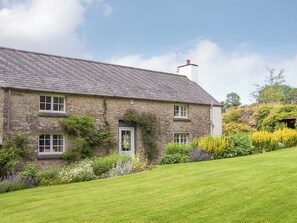 Exterior - 2 bedroom accommodation in Penrherber, Newcastle Emlyn (Penrherber, Newcastle Emlyn)
