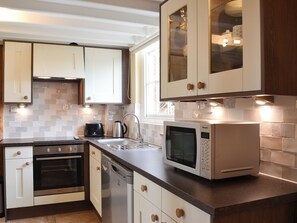 Lavavajillas y utensilios de cocina 