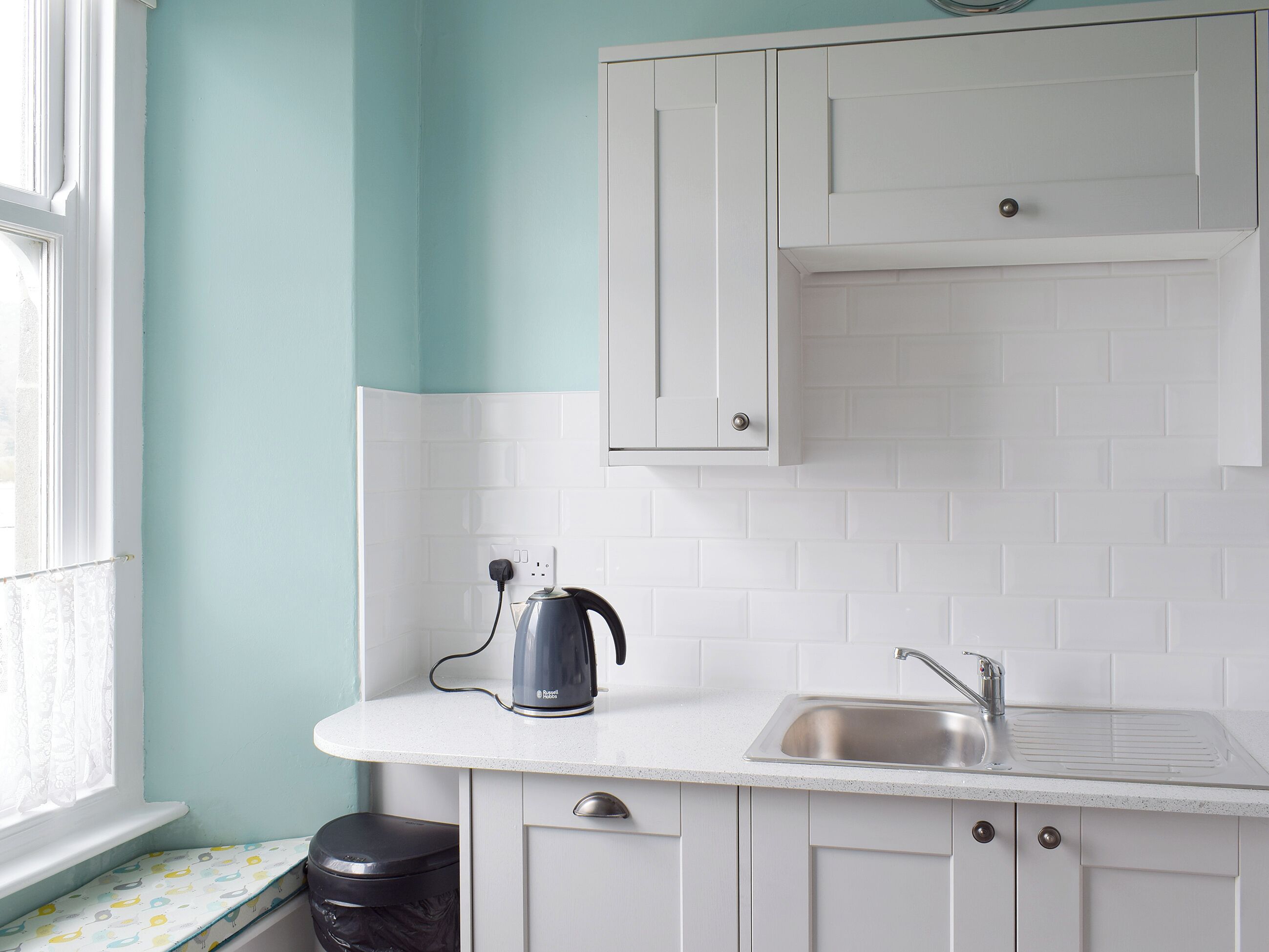 Dishwasher, highchair