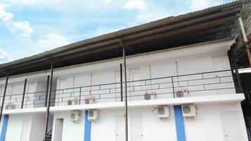 Mặt tiền nơi lưu trú