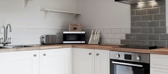 2 bedroom accommodation in Felindre, near Swansea