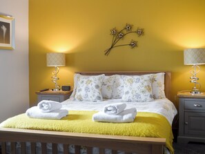 3 عدّة غرف نوم وواي فاي مجانًا وملاءات أسرّة