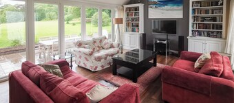 4 bedroom accommodation in Port Appin