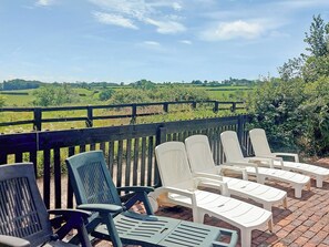 Terrace/patio - Thornsdale Oast House (Iden)