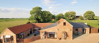 2 bedroom accommodation in Mumby, near Anderby Creek