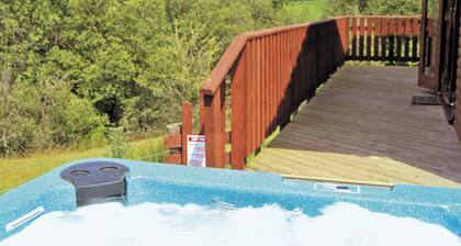 Woodside Lodge - HW7520