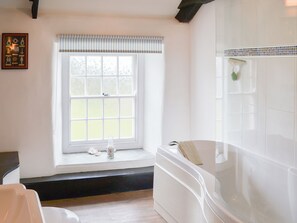 Towels - 2 bedroom accommodation in Trebarwith, Delabole (Trebarwith, Delabole)