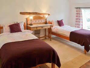 2 quartos, Wi-Fi de cortesia, roupa de cama