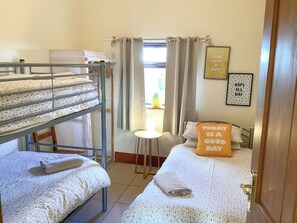 3 chambres, draps fournis