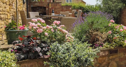 2 bedroom accommodation in Brantingham, near Beverley