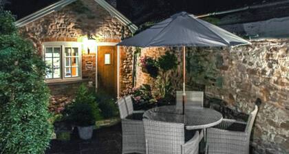 2 bedroom accommodation in Brantingham, near Beverley