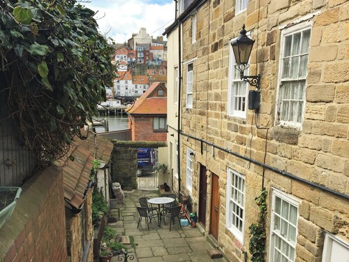 3 bedroom accommodation in Whitby
