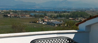 Gardasøen: penthouse have med udsigt over søen i Peschiera GRADITI DYR