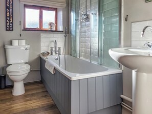 Towels - 2 bedroom accommodation in Thorncliffe, near Leek (Thorncliffe, near Leek)