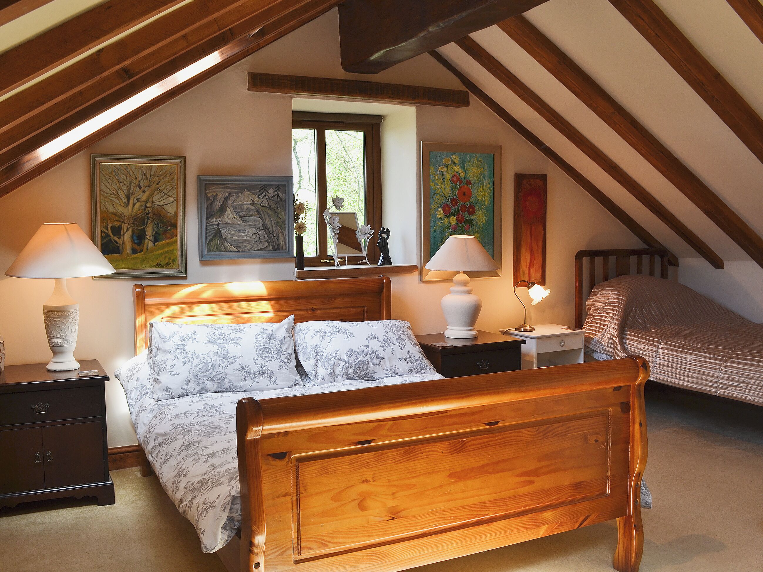 4 bedrooms, free WiFi, bed sheets