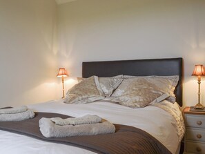 3 soverom, reiseseng for barn, wi-fi (inkludert) og sengetøy