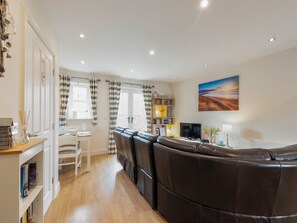 Unclassified image, 5 of 27, button