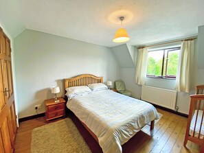 2 bedrooms, bed sheets
