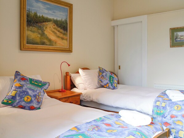 3 bedrooms, free WiFi, bed sheets