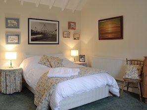 3 bedrooms, free WiFi, bed sheets