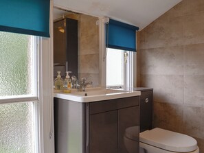 Bathroom - 3 bedroom accommodation in Keswick (Keswick)