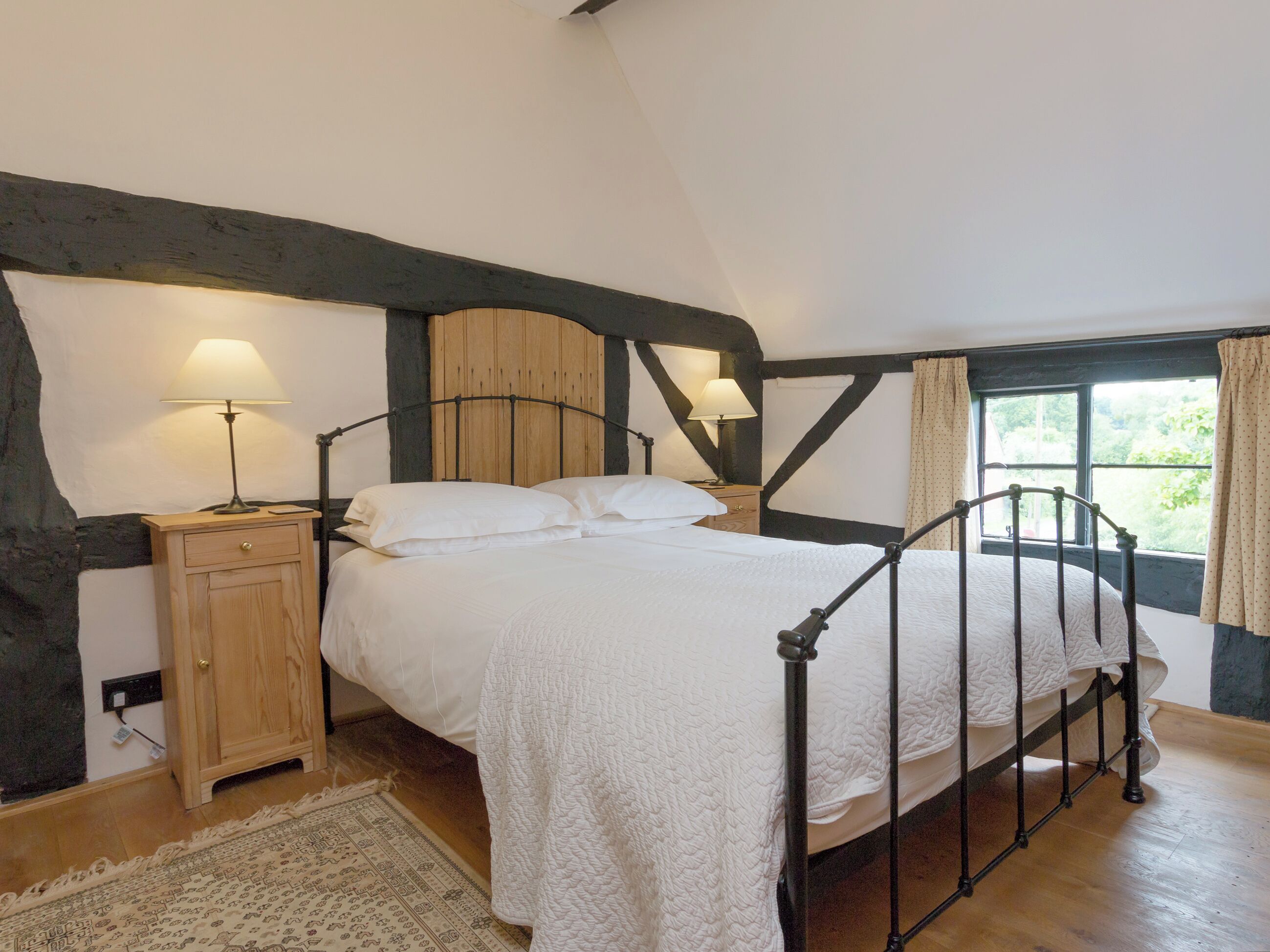 4 bedrooms, free WiFi, bed sheets