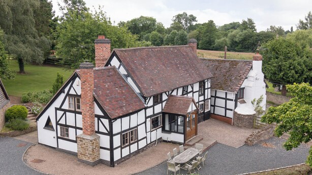 Exterior - Parker’s dates from 1610 and is part of the 700-acre Netherley Hall Estate. (Mathon, near Malvern)
