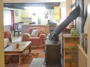 Interior - 2 bedroom accommodation in Pen-y-Sarn, near Amlwch (Pen-y-Sarn, near Amlwch)