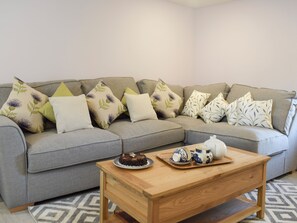 Fireplace - 3 bedroom accommodation in Muthill, near Crieff (Muthill, near Crieff)