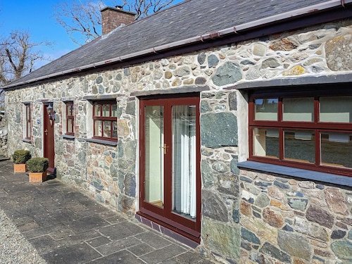 2 bedroom accommodation in Bontnewydd, Caernarfon