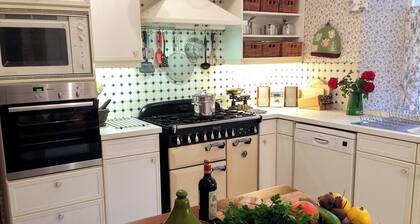 5 bedroom accommodation in Aberfeldy