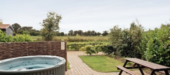 3 bedroom accommodation in Catfield