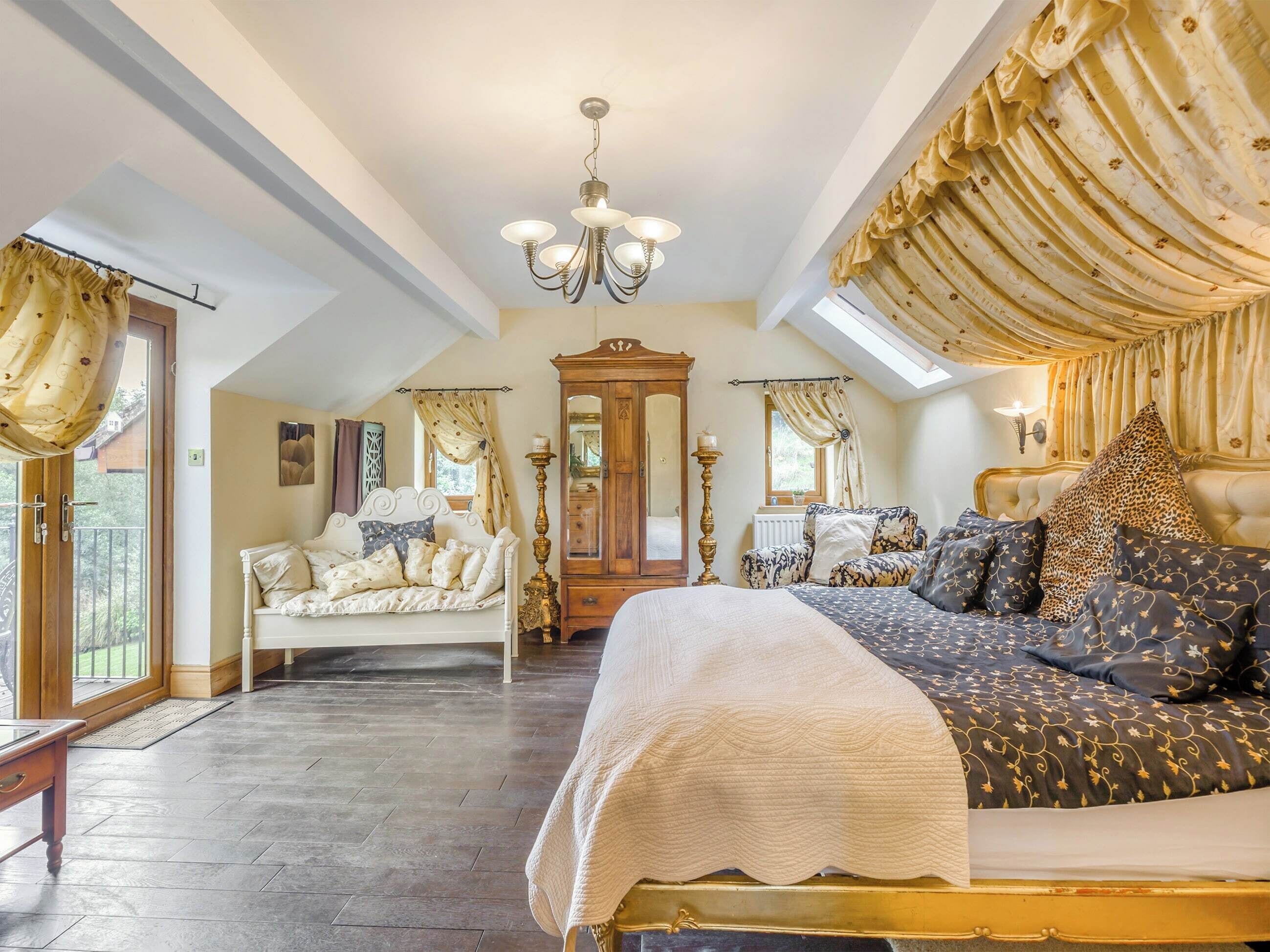 6 chambres, Wi-Fi gratuit, draps fournis