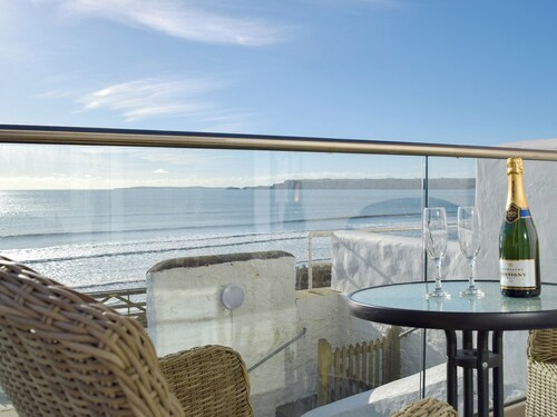 2 bedroom accommodation in Amroth, near Saundersfoot
