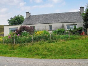 Exterior - 3 bedroom accommodation in Strath Oykel, by Ardgay (Strath Oykel, by Ardgay)