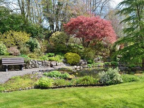 Property grounds - 1 bedroom accommodation in Dalbeattie, near Dumfries (Dalbeattie, near Dumfries)